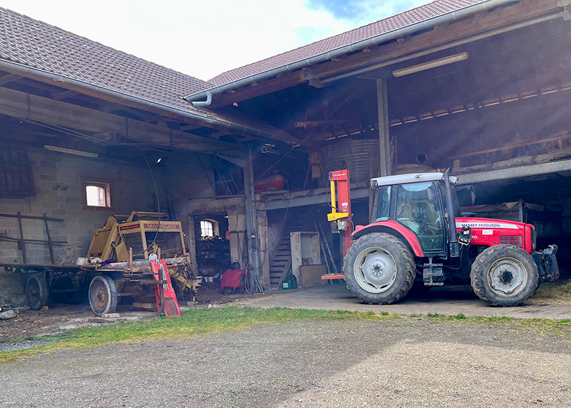 outils agricoles a la ferme