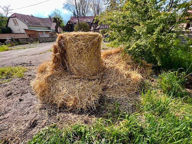 Vendre le foin et la paille excédentaires